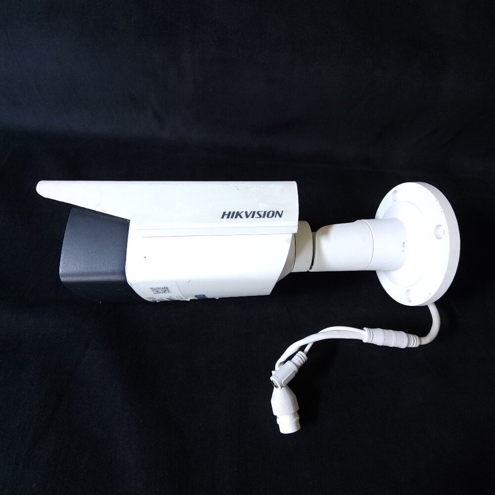 Hikvision 4MP IR Outdoor Housing Bullet IP Network Security Camera DS-2CD2T42WD